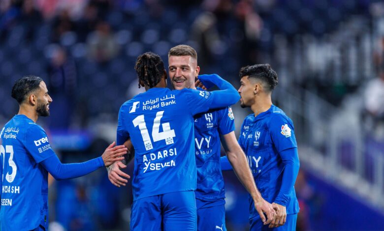 ناصر الدوسري وكلاسيكو الأهلي: نجم الهلال يغيب عن مواجهة الفتح