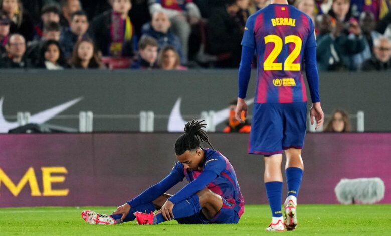 إصابة كوندي تزيد ضغوط برشلونة أمام أتلتيكو مدريد