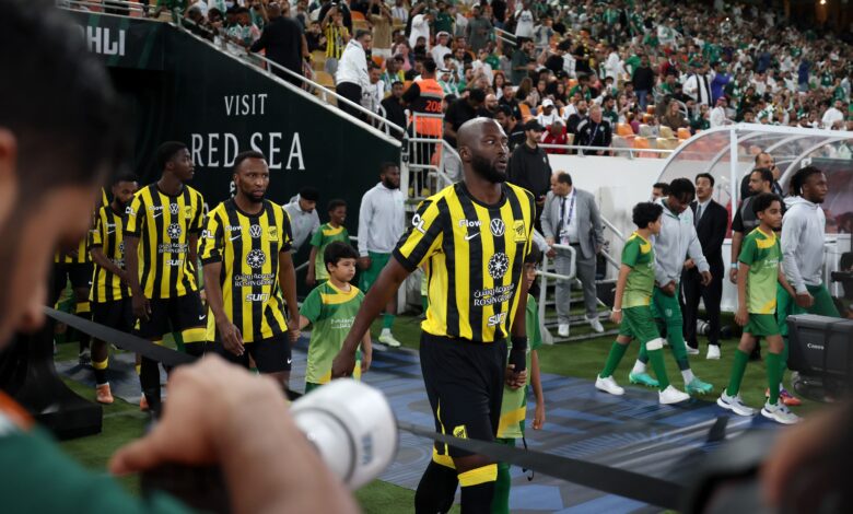 ركلة جزاء للاتحاد في ديربي جدة؟ تحليل خبير لموقف فابينيو