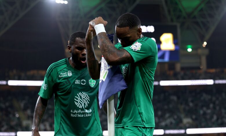 طرد إيفان توني في ديربي جدة: تحليل الخبير التحكيمي لأحقية البطاقة الحمراء