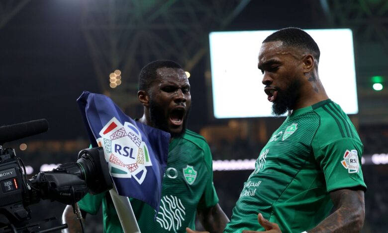 إيفان توني يكشف سر احتفاله الأبوي المثير في ديربي جدة