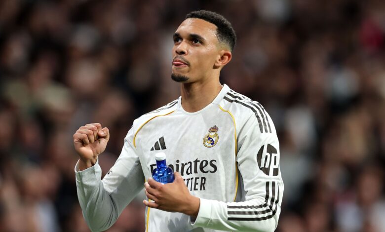 أرنولد يرد على عقوبة أربيلوا برسالة مؤثرة.. وفينيسيوس يعلق