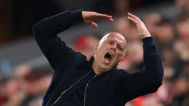 مدرب ألماني ينافس ألونسو لخلافة سلوت في ليفربول
