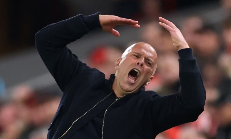 مدرب ألماني ينافس ألونسو لخلافة سلوت في ليفربول