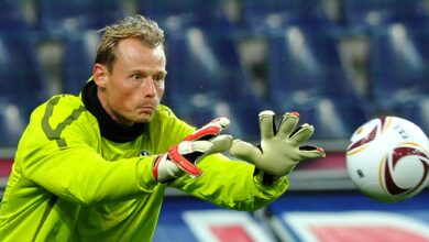 حارس مرمى آرسنال ويوفنتوس السابق.. قطار ينهي حياة مانينجر