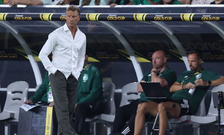 وقت رينارد انتهى.. المونديال ينادي ثنائي روشن