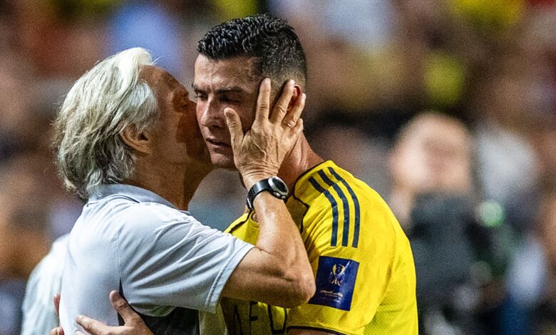 بعد إعياء الاتفاق.. جيسوس يحسم موقف رونالدو من لقاء الوصل