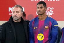 هانسي فليك يوجه تحذيرًا لراشفورد قبل برشلونة وأتلتيكو