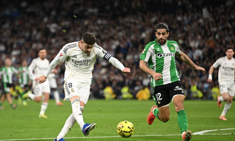 ريال مدريد يراهن على الفوز لتفادي ممر برشلونة