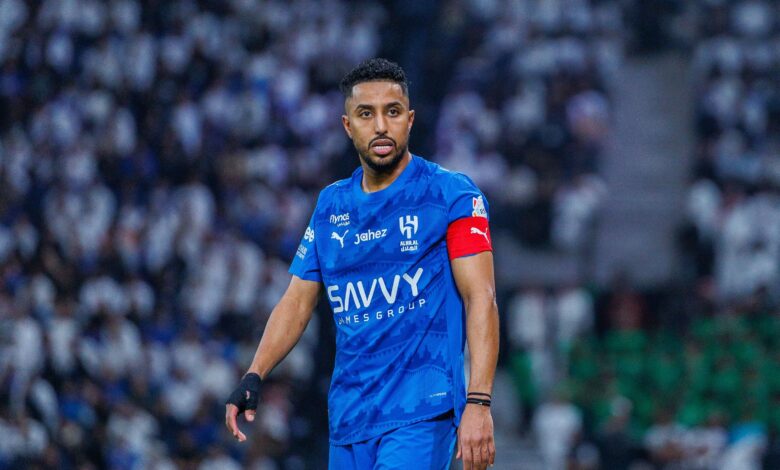 سالم الدوسري يغيب عن الهلال أمام التعاون.. صدمة جديدة للجماهير