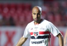 مفاوضات أهلي جدة مع لوكاس مورا: حقيقة العرض وصدمة التقارير!