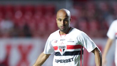 مفاوضات أهلي جدة مع لوكاس مورا: حقيقة العرض وصدمة التقارير!