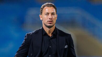 يايسله يتهرب من أسئلة المنتخب السعودي.. هل يقود الأخضر؟