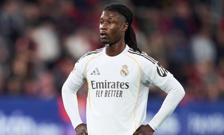 مستقبل كامافينجا غامض: باريس سان جيرمان يتنافس على ضمه