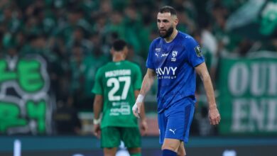 إصابة بنزيما تعصف بالهلال وتجدد أزمة فيروس الإصابات