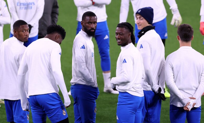 ألابا على أعتاب الرحيل.. والعروض تحاصره