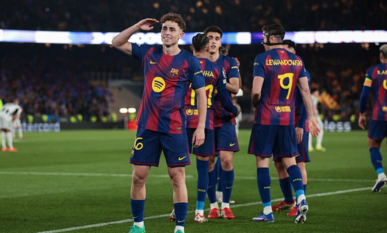 انقسام برشلونة: تسريبات تكشف توتر غرفة الملابس وانقسامات بين اللاعبين