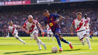 عودة رافينيا على رأس 3 أنباء سارة لفليك في تدريبات برشلونة