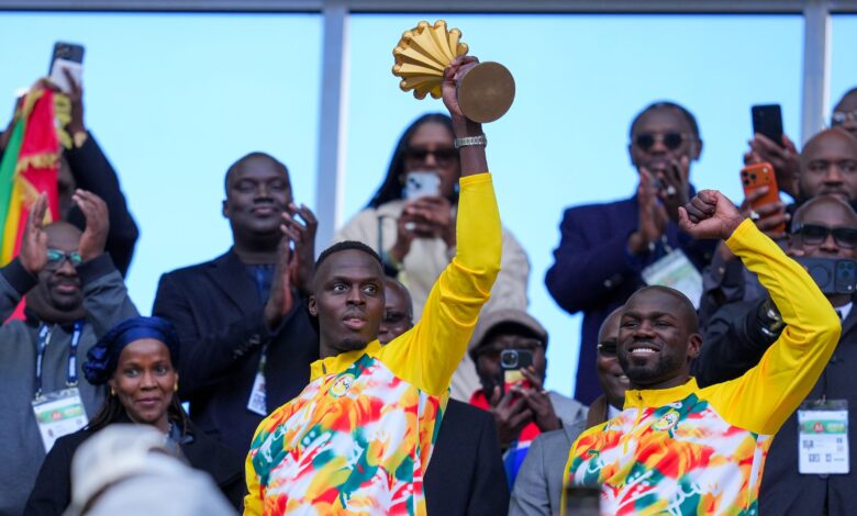 كأس أفريقيا 2025: احتفالات مغربية وسنغالية لعبثية قبل قرار "كاس"