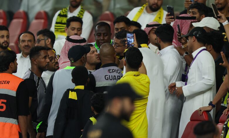 مشادة كونسيساو النارية مع مشجع اتحاد جدة: كواليس وتفاصيل