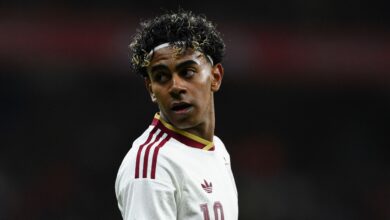 كوكوريلا: هتافات العنصرية لم تستهدف لامين يامال