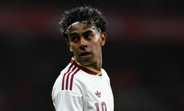 كوكوريلا: هتافات العنصرية لم تستهدف لامين يامال