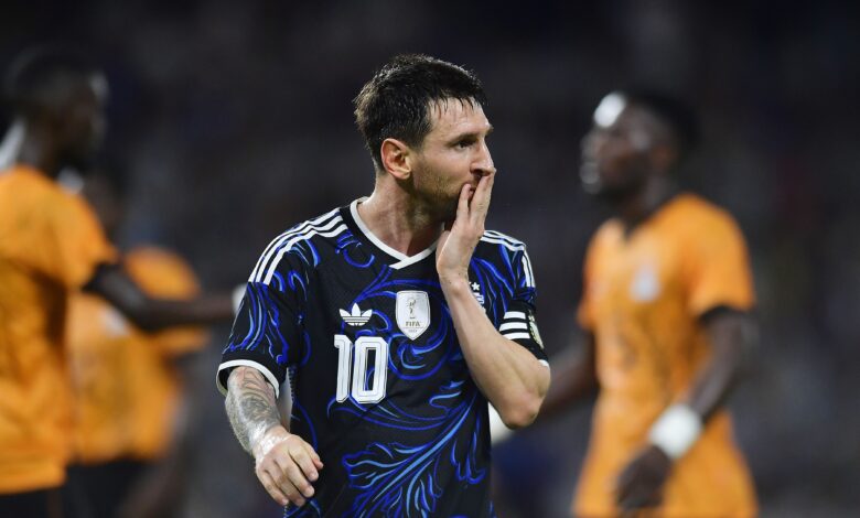 ميسي يودع الأرجنتين بأفضل طريقة قبل المونديال: هدف وتمريرة في انتصار ساحق