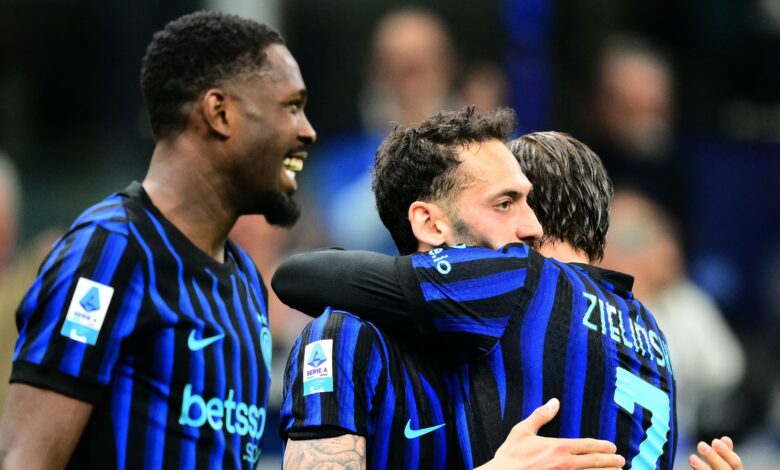 إنتر يحسم تجديد هاكان تشالهان أوجلو ويبعد جالطة سراي