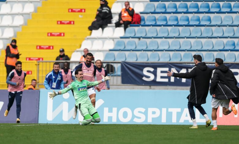 هدف خرافي من 75 مترًا: حارس مرمى يسجل أغرب الأهداف في الدوري التركي