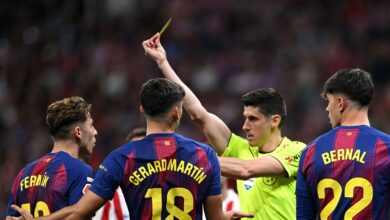 تقنية الفيديو تنقذ برشلونة من الطرد أمام أتلتيكو مدريد