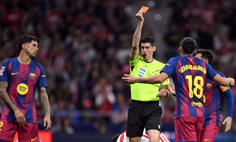 أتلتيكو يثير الجدل: فيديو قديم ضد برشلونة ومقارنة تحكيمية