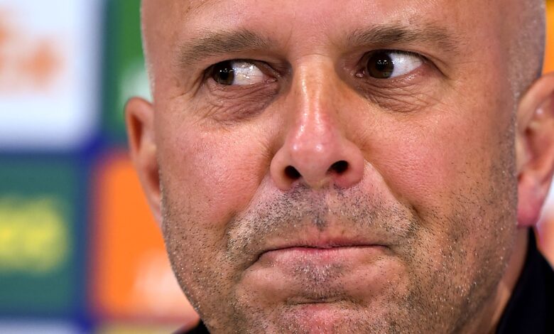 نصف مليار ليفربول: لماذا سلوت مدين لآرتيتا؟