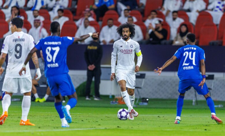 أكرم عفيف: هزمنا الهلال رغم مغامرة مانشيني
