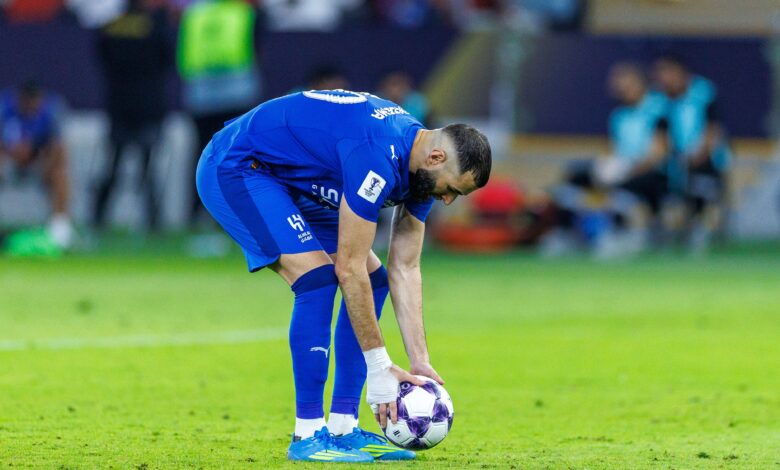 كريم بنزيما.. القاضي ينتقد إهدار ركلة الترجيح أمام السد