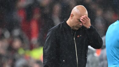 محمد أبو تريكة يهاجم تصريحات سلوت قبل ديربي ليفربول-إيفرتون