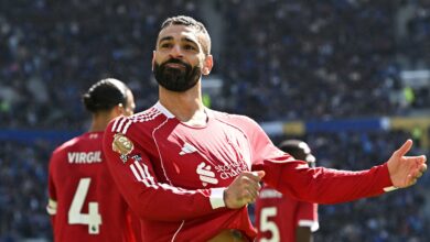كراوتش يحذر سلوت: الأزمة تتجاوز محمد صلاح