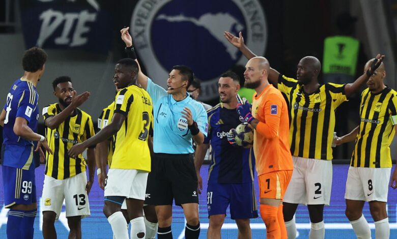 عقوبة صادمة تهدد نجم الاتحاد بعد صفعة آسيا