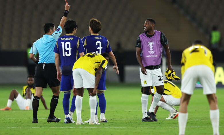 هل ظُلم الاتحاد؟.. خبير تحكيمي يحسم إلغاء هدف آسيا