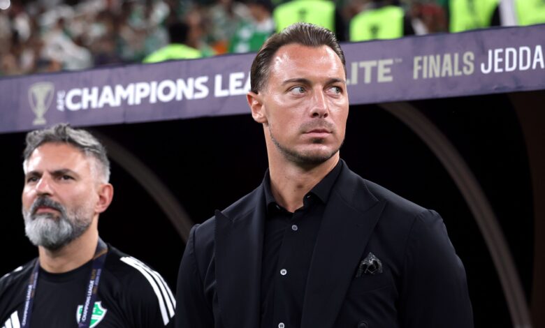 كواليس مفاجئة.. عائق مالي منع يايسله من تدريب نادٍ سعودي