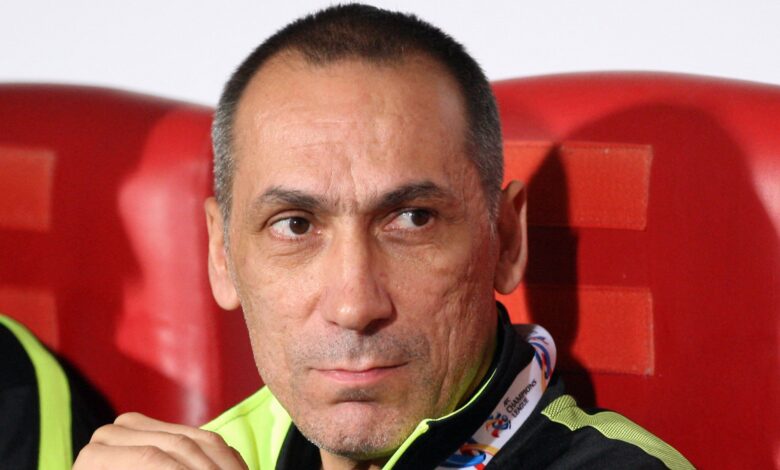 دونيس مدرب المنتخب السعودي أمام تحدٍ صعب قبل المونديال