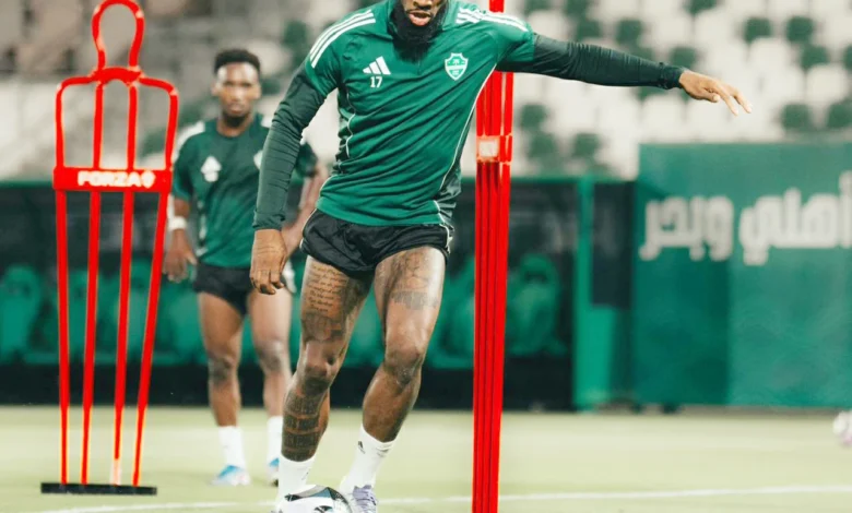 الأهلي يواجه الفتح لرد الدَّين
