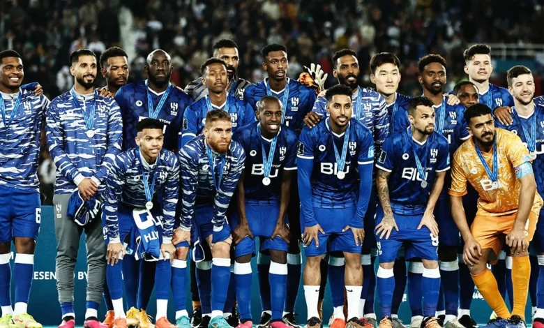 الهلال غاضبون: لماذا تجاهل مغربل إنجاز ربع نهائي المونديال؟