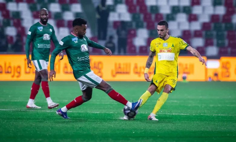 الخليج والاتفاق.. قمة مشتعلة في دوري روشن