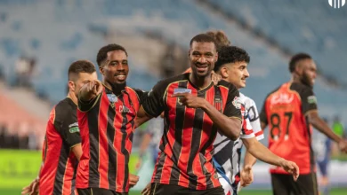 الرياض يهزم الفتح ويتمسك بآماله