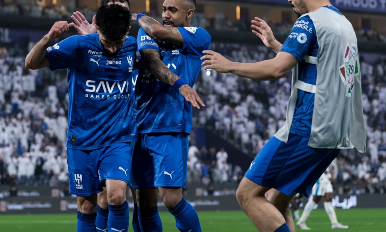 الهلال يؤجل حسم لقب الدوري إلى الجولة الأخيرة