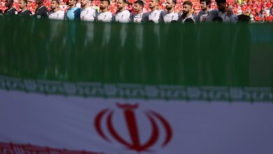 كأس العالم: دبابيس ذهبية لإيران قبل المونديال وتكريم ضحايا مدرسة