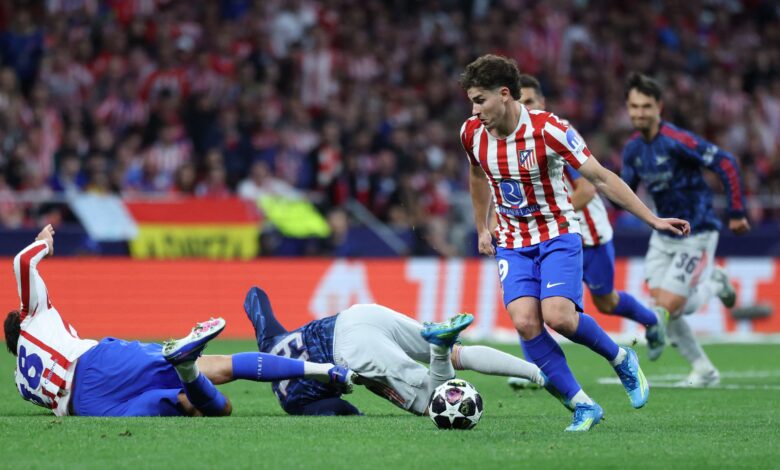 برشلونة يطرق باب أتلتيكو.. 4 صفقات واستثناء وحيد