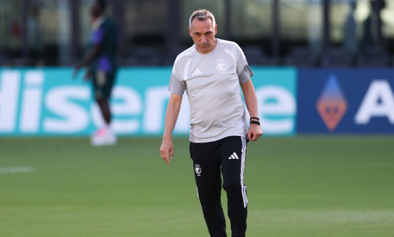 سامي الجابر يمنح دونيس مفاتيح مواجهة إسبانيا