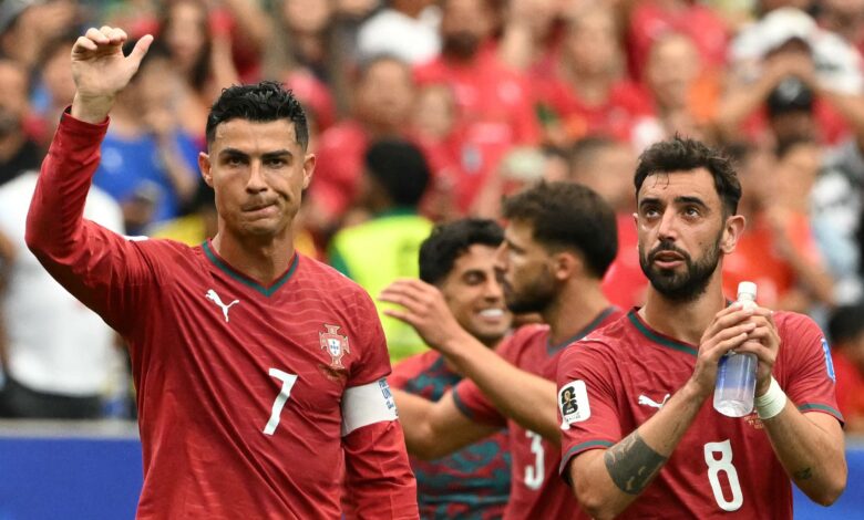 برونو فيرنانديز يحدد موقفه من العروض السعودية