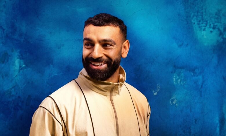 محمد صلاح يخطف الأضواء في حفل تقديم تروسارد ببشكتاش